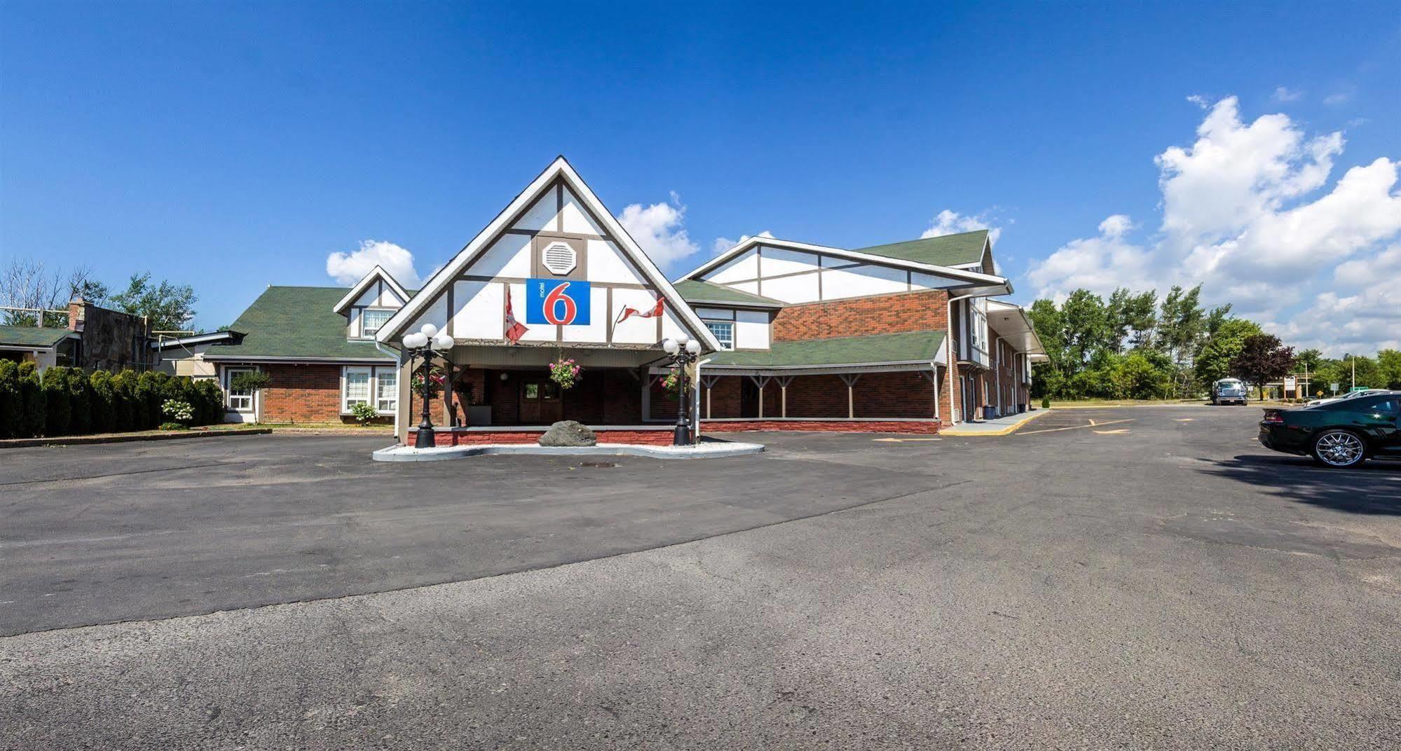 Motel 6-Trenton, On מראה חיצוני תמונה